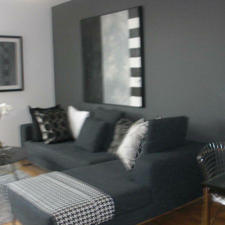 Luxury Modern Apartment Лестер Экстерьер фото
